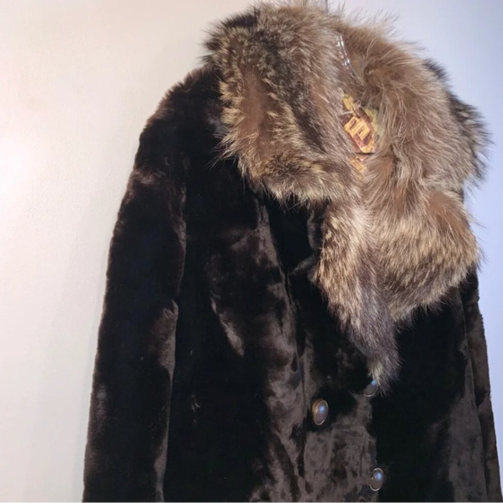 Vintage Daytons Calgary Fur Coat Mid Length - Picture 8 of 12
